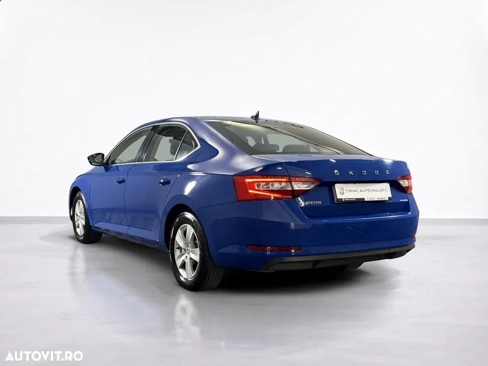Škoda Superb — imagine 3