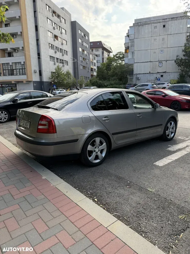 Škoda Octavia II 2.0 TDI Elegance — imagine 3