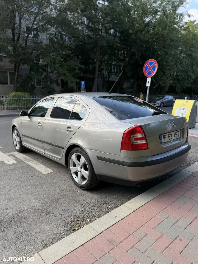 Škoda Octavia II 2.0 TDI Elegance — imagine 4