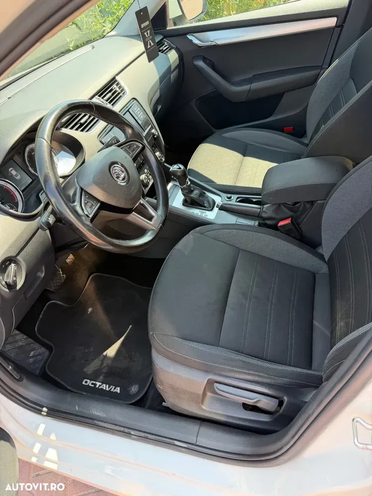 Škoda Octavia IV 1.0 TSI DSG Style — imagine 5