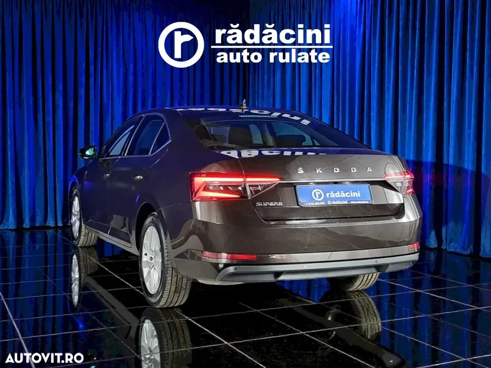 Škoda Superb — imagine 5