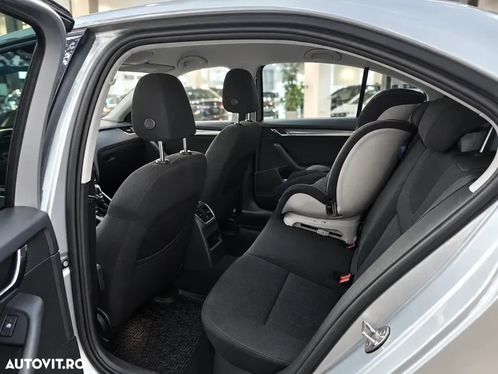 Škoda Octavia III 2.0 TDI DSG Style — imagine 6