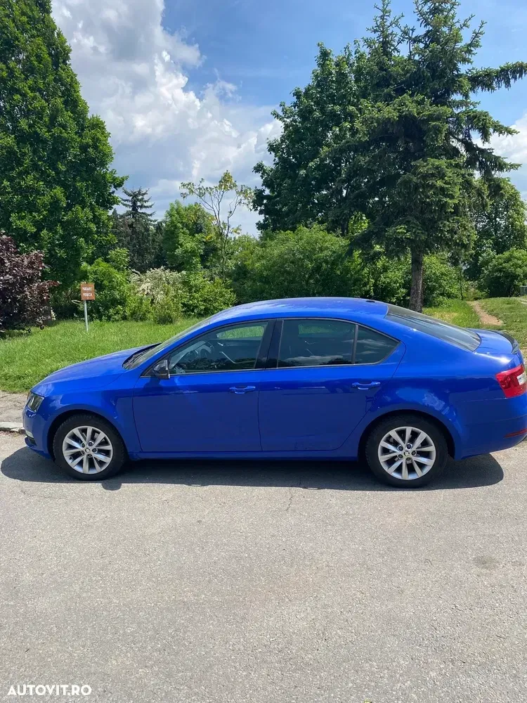 Škoda Octavia IV 1.5 TSI DSG MHEV Style — imagine 3
