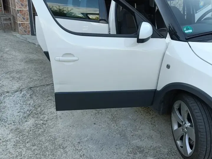 Škoda Roomster 1.2 TSI Scout PLUS EDITION