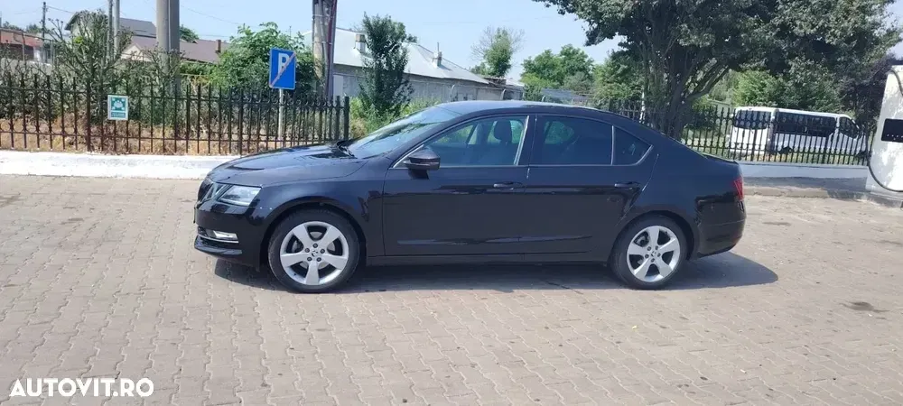 Škoda Octavia IV 2.0 TDI DSG Style — imagine 3
