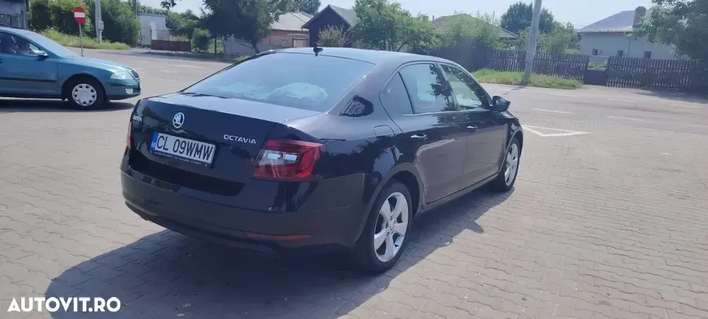 Škoda Octavia IV 2.0 TDI DSG Style — imagine 5