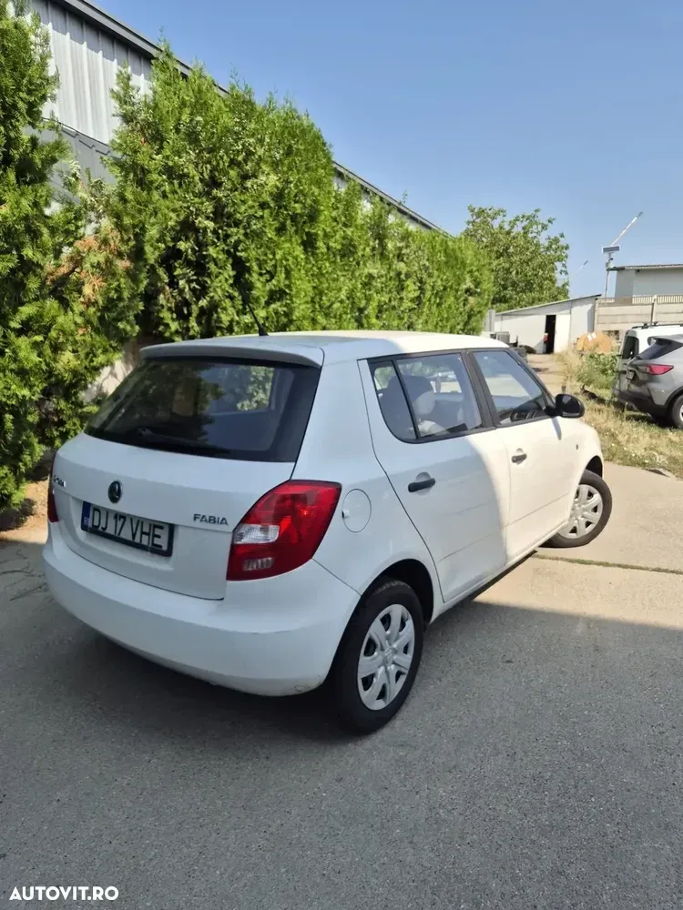 Škoda Fabia II 1.2 HTP Active — imagine 3