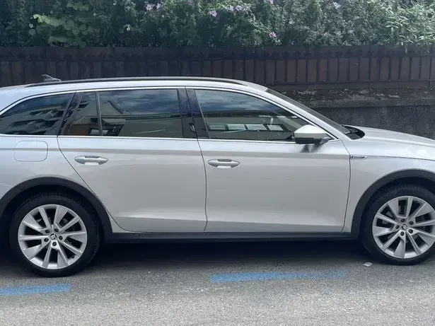 Škoda Octavia IV 2.0 TSI DSG 4x4 Scout