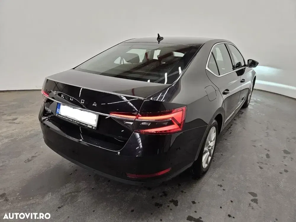 Škoda Superb III 2.0 TDI DSG Style — imagine 3
