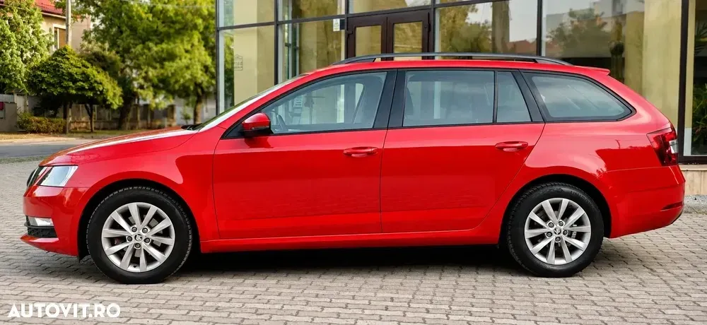 Škoda Octavia IV 1.6 TDI Drive — imagine 2