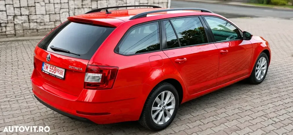 Škoda Octavia IV 1.6 TDI Drive — imagine 4
