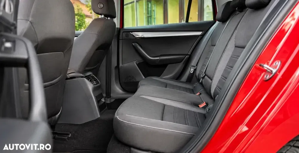 Škoda Octavia IV 1.6 TDI Drive — imagine 6