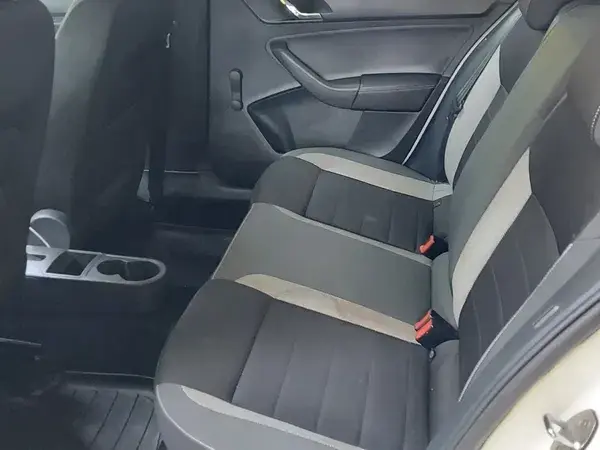 Škoda Rapid 1.4 TDI Active DSG