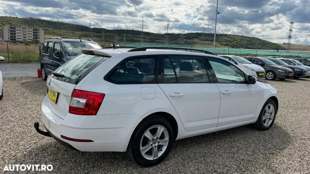 Škoda Octavia 1.6 TDI Style — imagine 4