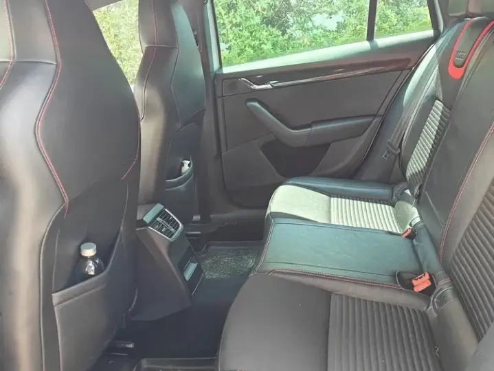 Škoda Octavia III 2.0 TDI DSG RS