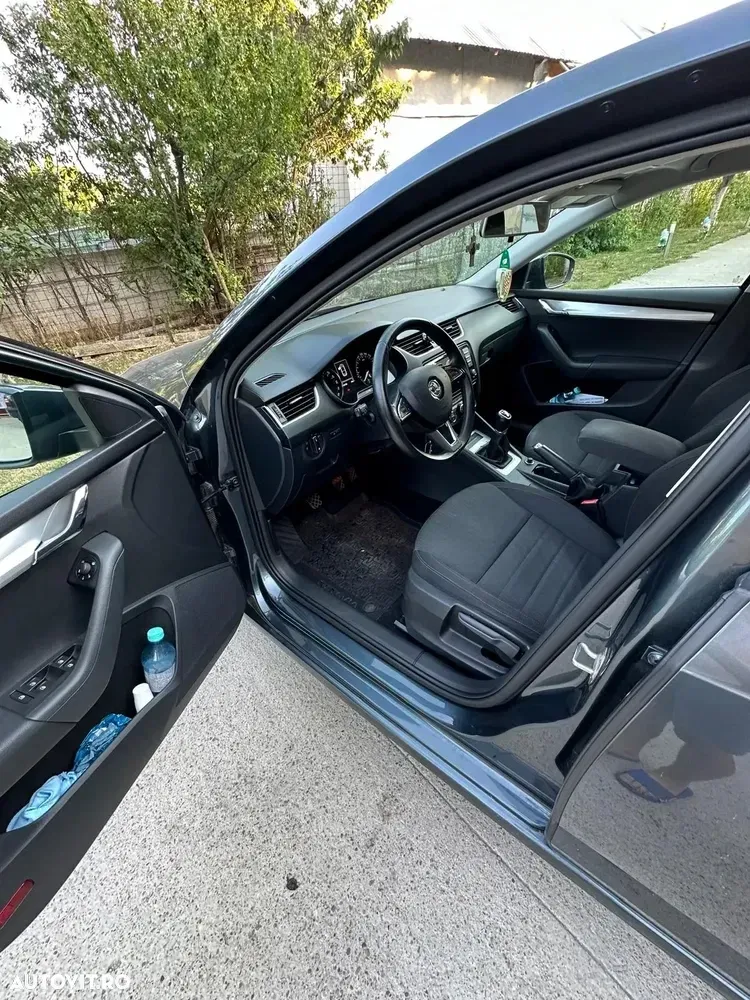 Škoda Octavia III 1.6 TDI Style — imagine 6