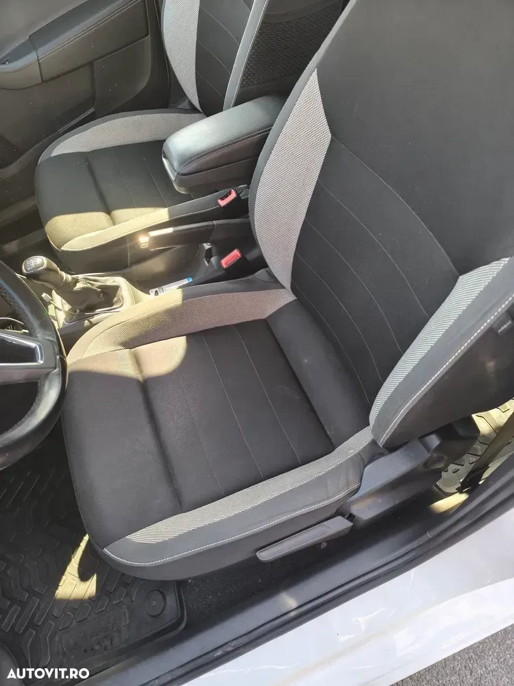 Škoda Rapid 1.2 TSI Style — imagine 3