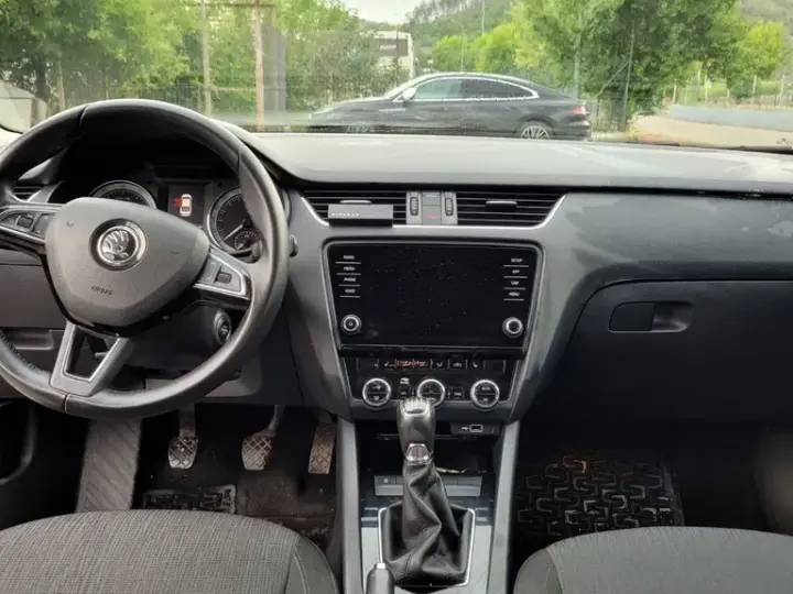 Škoda Octavia III 1.0 TSI Ambition