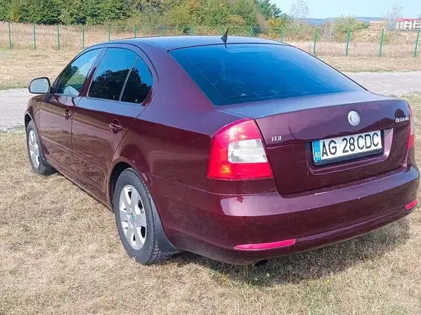 Škoda Octavia II 1.6 TDI Business