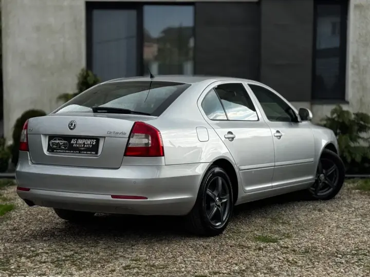 Škoda Octavia II 1.6 TDI Ambiente
