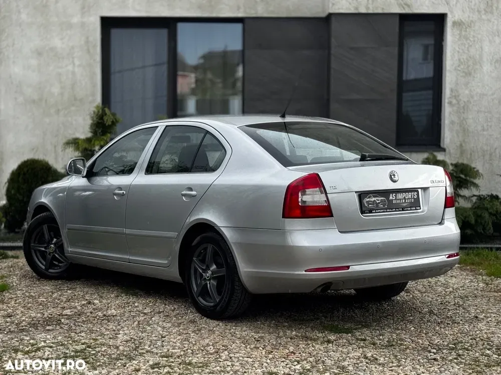Škoda Octavia II 1.6 TDI Ambiente — imagine 6
