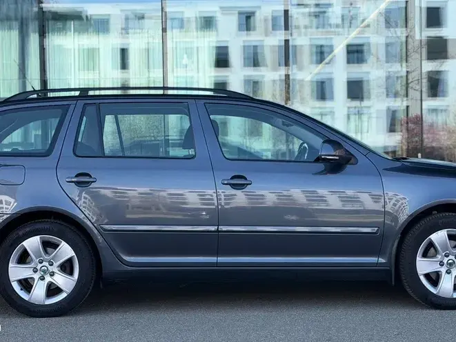 Škoda Octavia II 2.0 TDI DPF Elegance