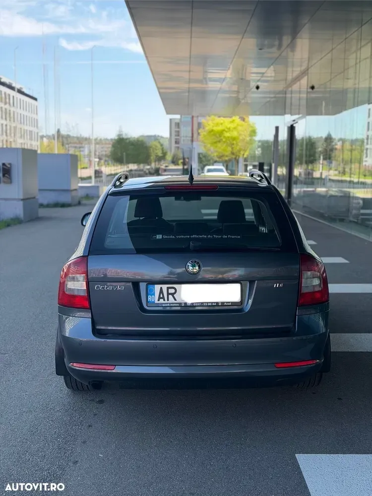 Škoda Octavia II 2.0 TDI DPF Elegance — imagine 4