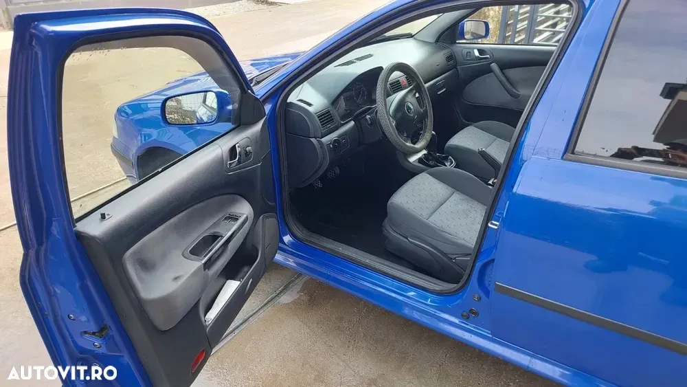 Škoda Octavia 1.6 Classic — imagine 3