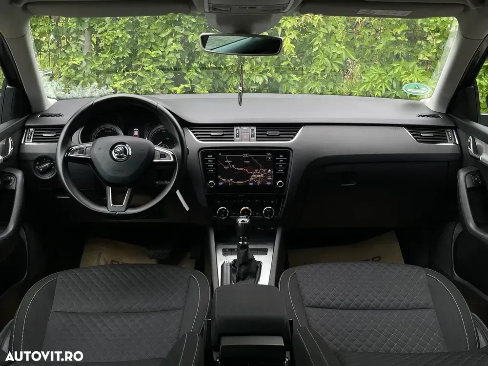 Škoda Octavia III 2.0 TDI DSG Drive — imagine 2