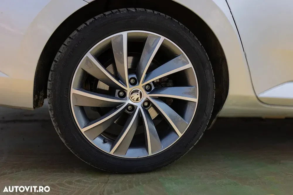 Škoda Superb III 2.0 TDI DSG 4X4 Laurin & Klement — imagine 5