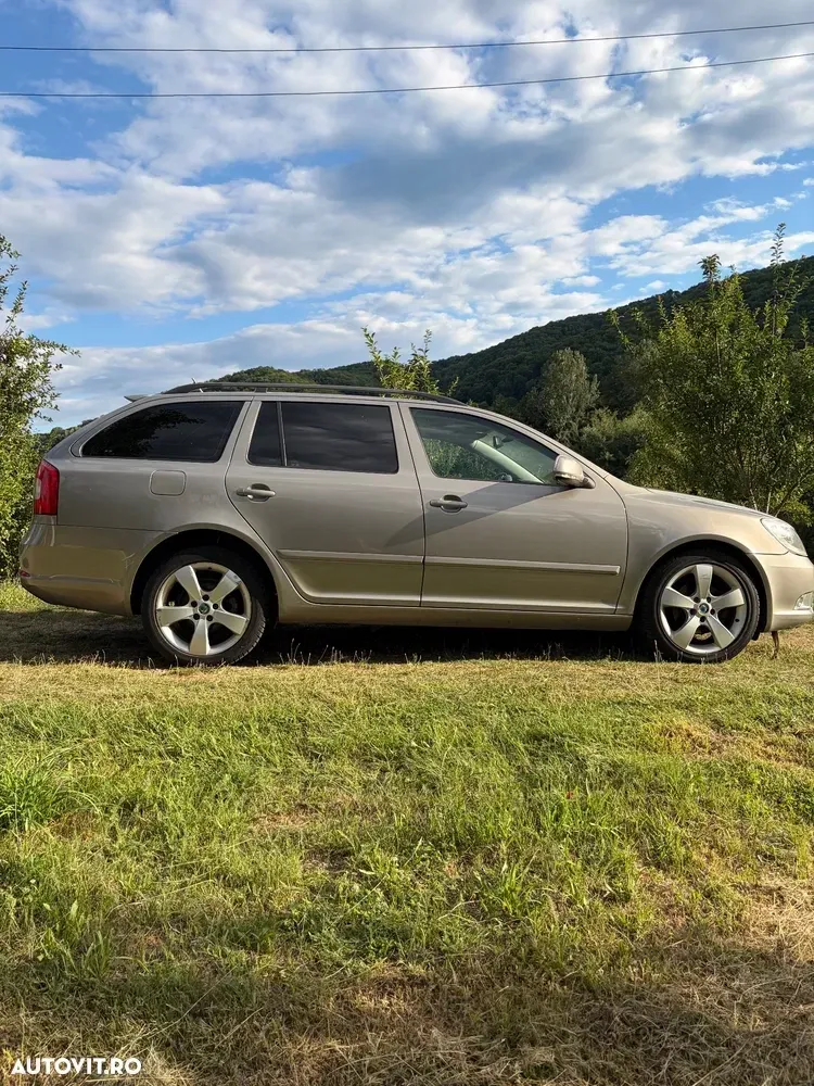 Škoda Octavia II 1.6 TDI DPF DSG Elegance — imagine 3