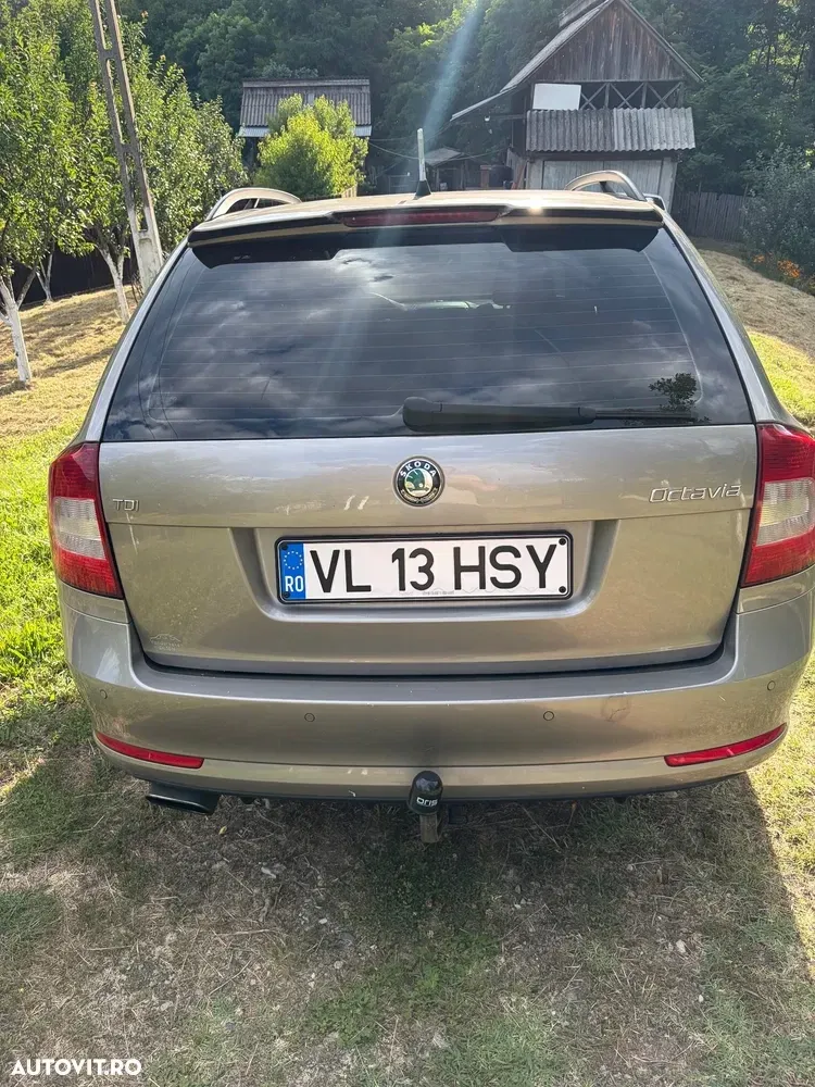 Škoda Octavia II 1.6 TDI DPF DSG Elegance — imagine 2