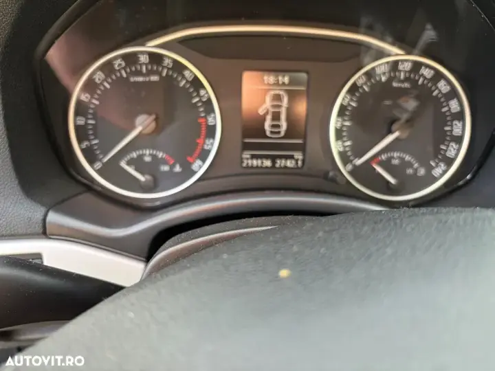 Škoda Octavia II 1.6 TDI DPF DSG Elegance