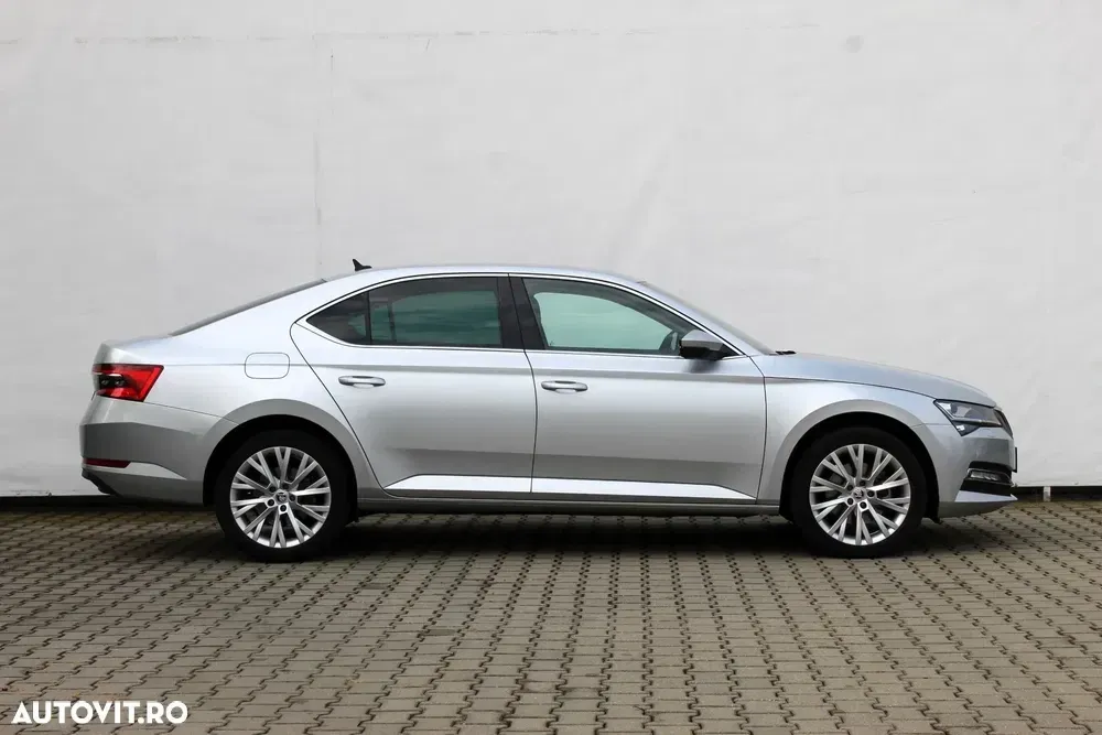 Škoda Superb III 2.0 TDI DSG Style — imagine 6