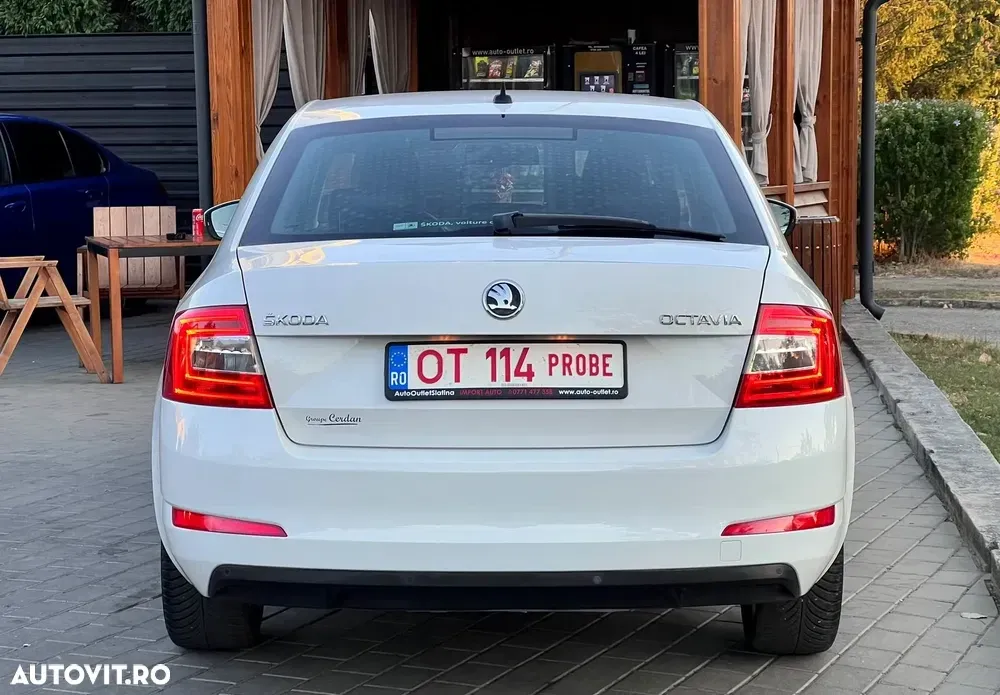 Škoda Octavia III 1.6 TDI DSG Premium Edition — imagine 5