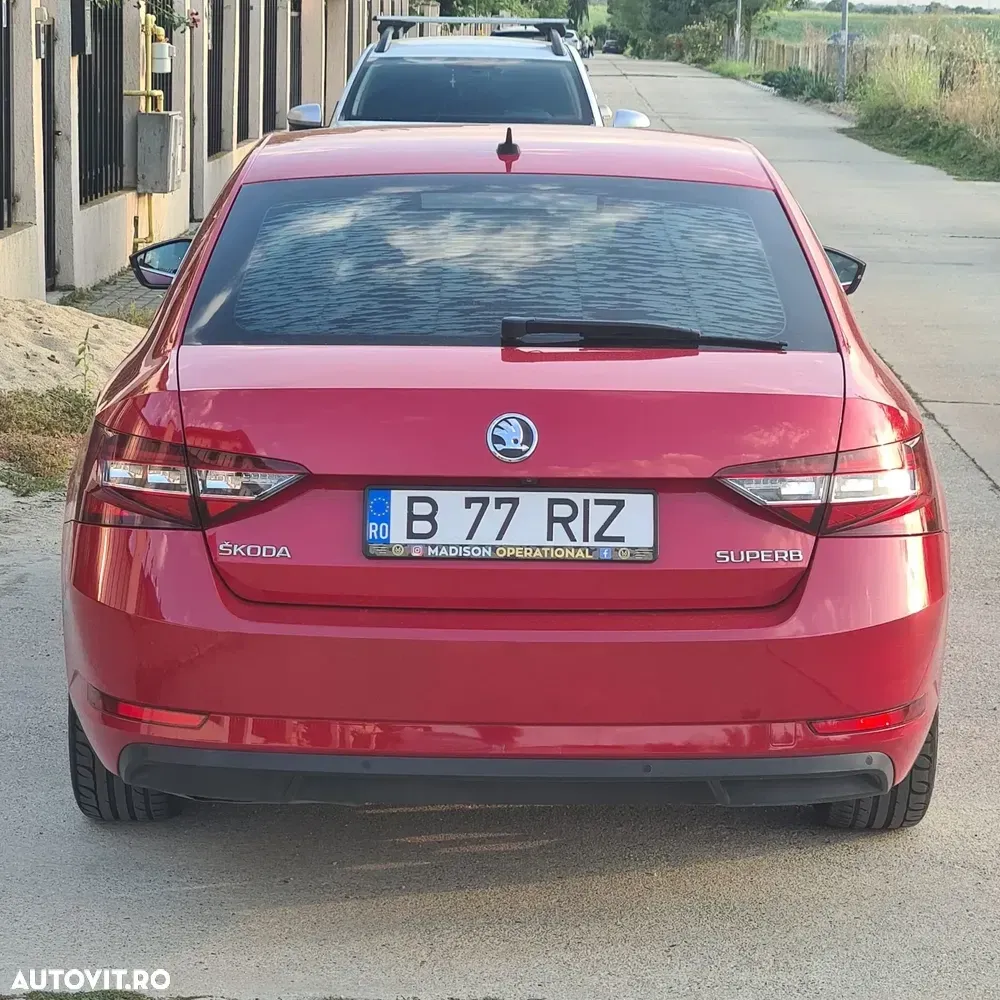 Škoda Superb 2.0 TDI DSG Ambition — imagine 3