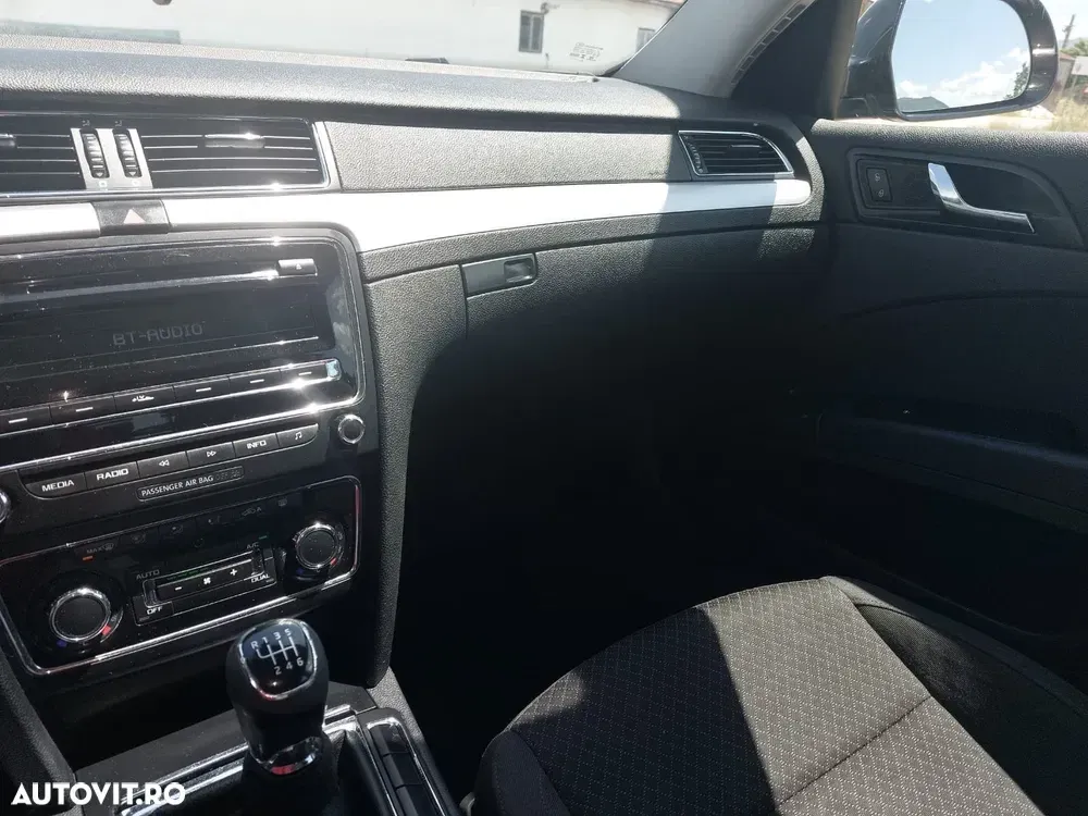 Škoda Superb II 2.0 TDI Ambition — imagine 5