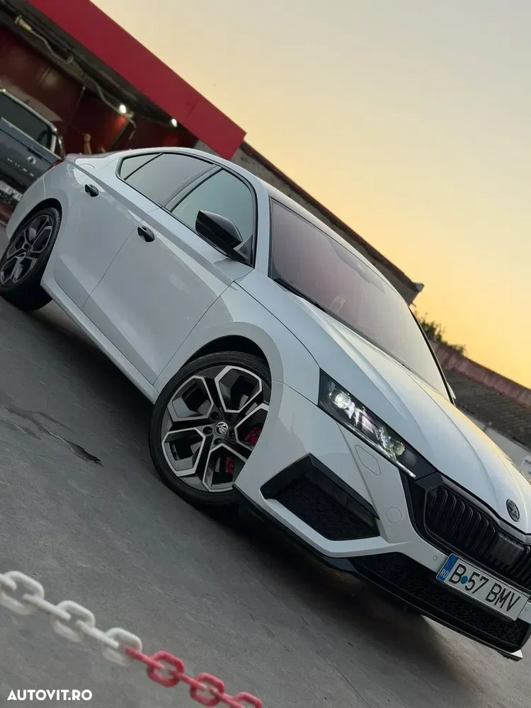 Škoda Octavia IV RS 2.0 TSI DSG — imagine 2