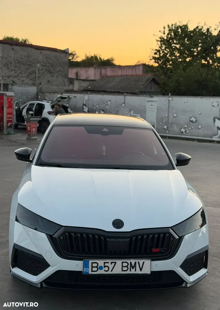 Škoda Octavia IV RS 2.0 TSI DSG — imagine 3