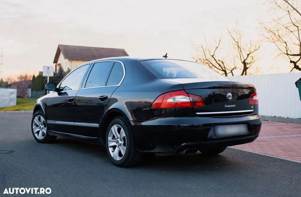 Škoda Superb II 2.0 TDI Active DSG — imagine 3
