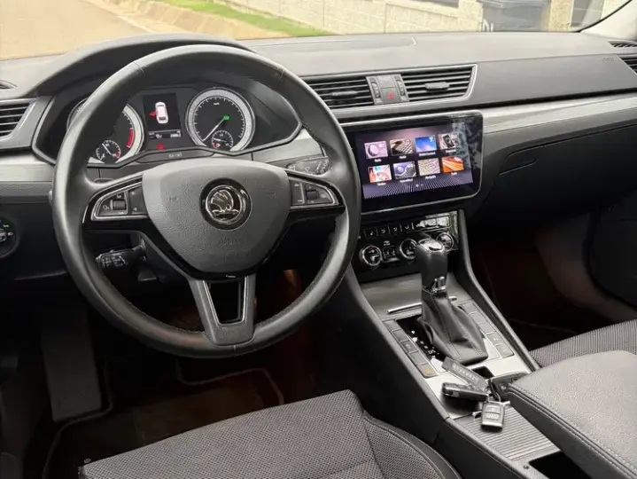 Škoda Superb III 2.0 TDI DSG Style
