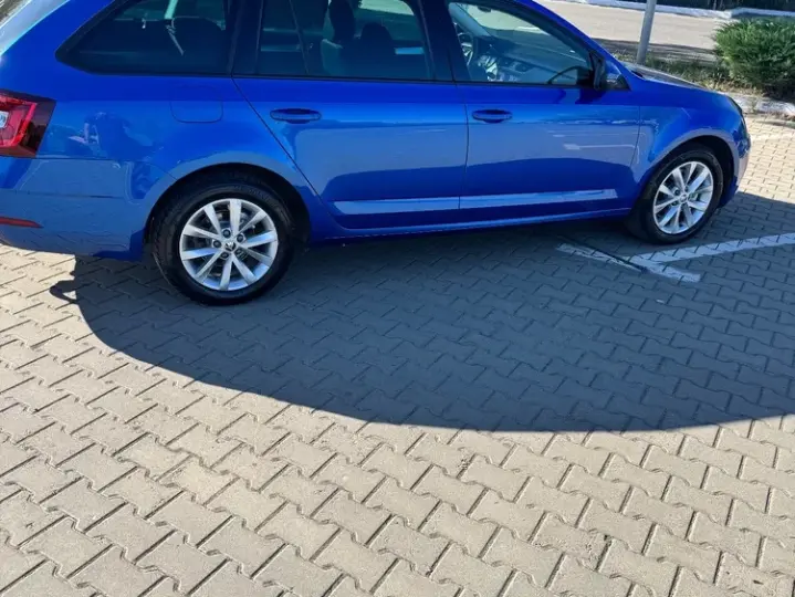 Škoda Octavia IV 1.6 TDI Premium Edition