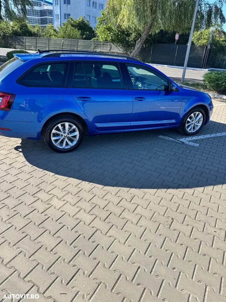 Škoda Octavia IV 1.6 TDI Premium Edition — imagine 4