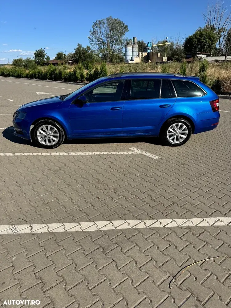 Škoda Octavia IV 1.6 TDI Premium Edition — imagine 3