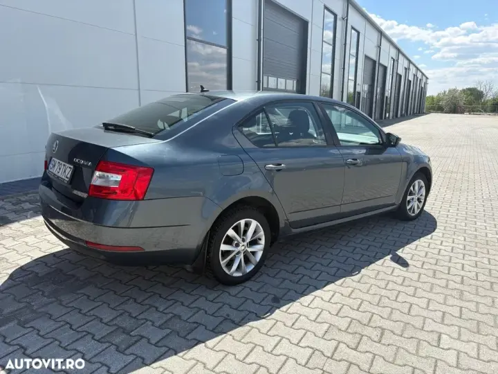 Škoda Octavia III 2.0 TDI DSG Ambition