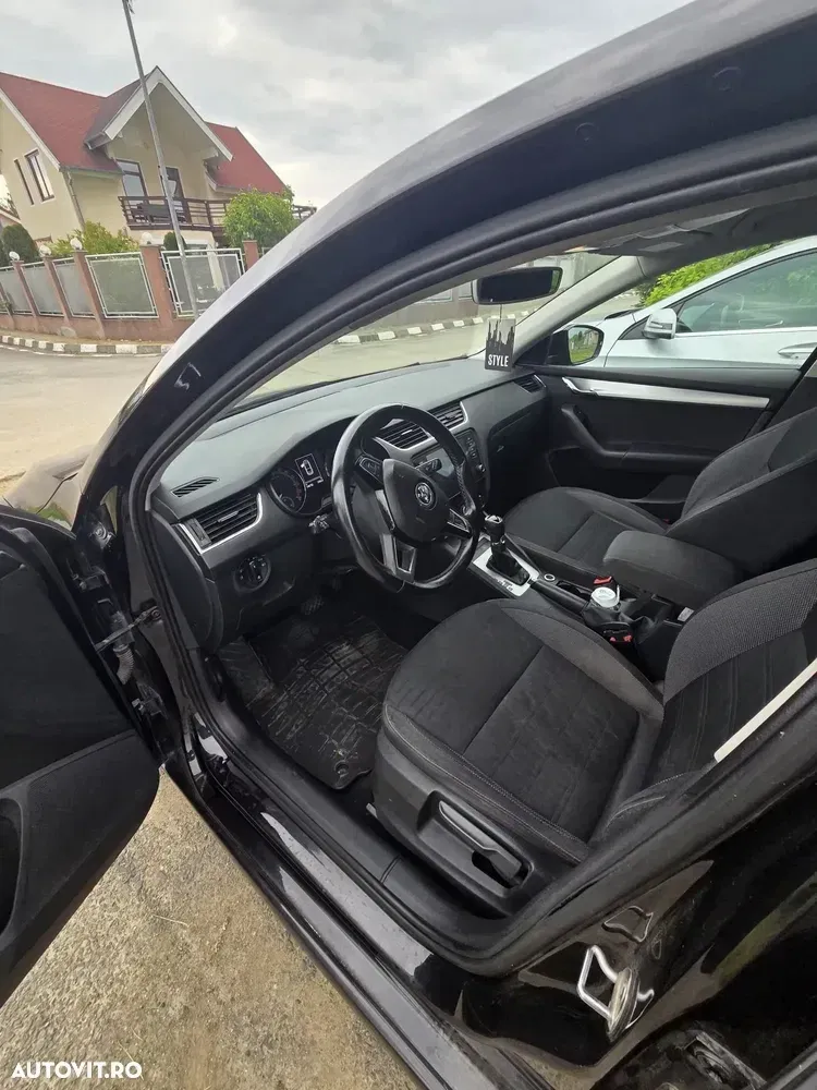 Škoda Octavia III — imagine 4