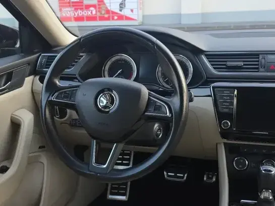 Škoda Superb III