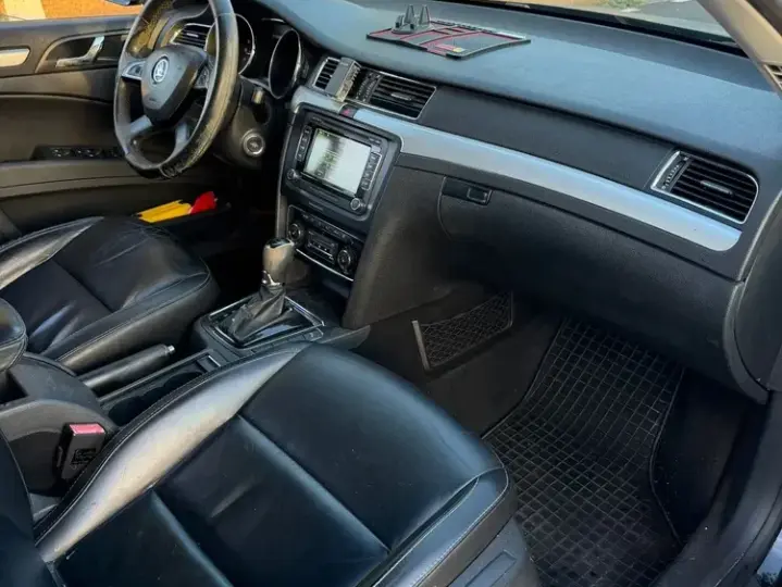 Škoda Superb II 2.0 TDI DSG L&K