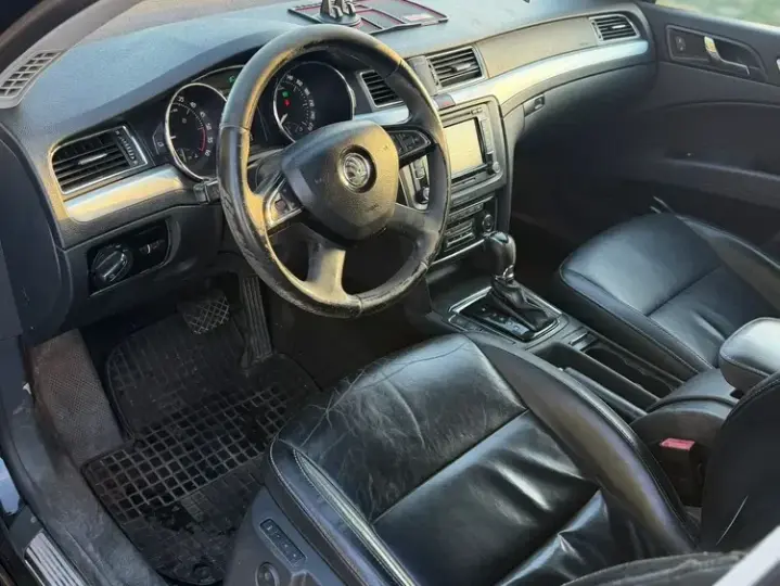 Škoda Superb II 2.0 TDI DSG L&K