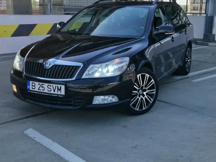 Škoda Octavia II 1.6 TDI ELEGANCE DSG